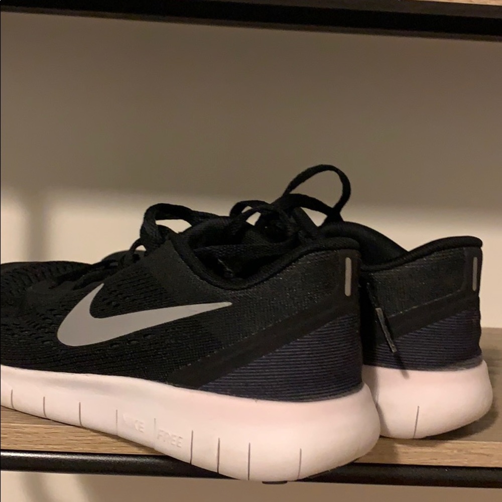 Nike free runs